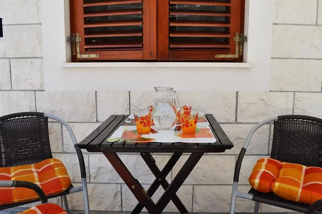 Apartment Klobuka Kastela