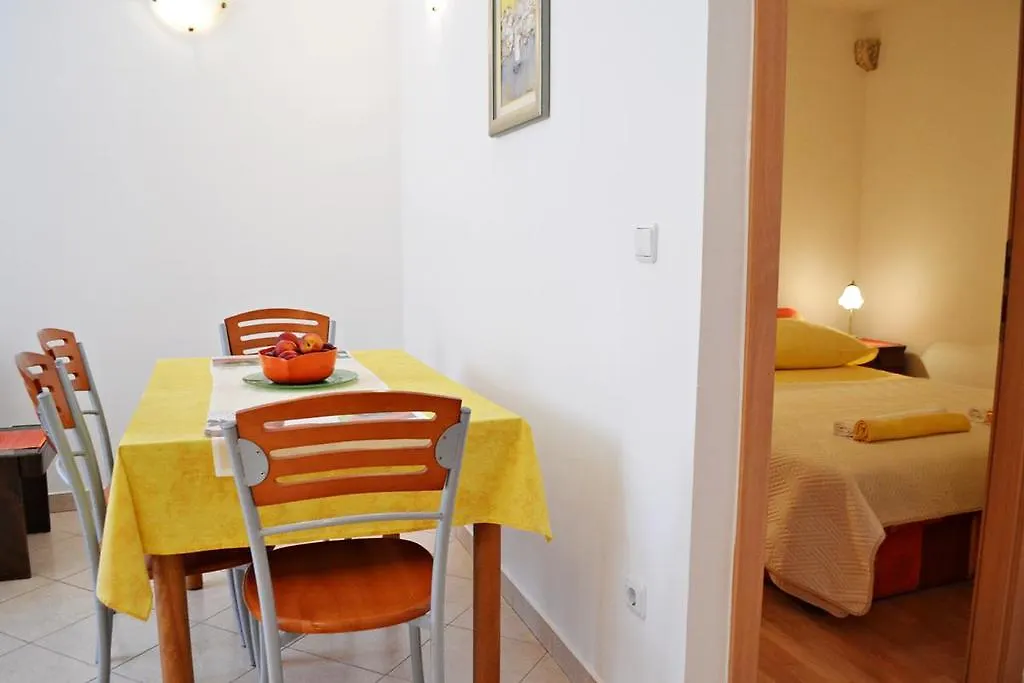 Apartment Klobuka Kastela