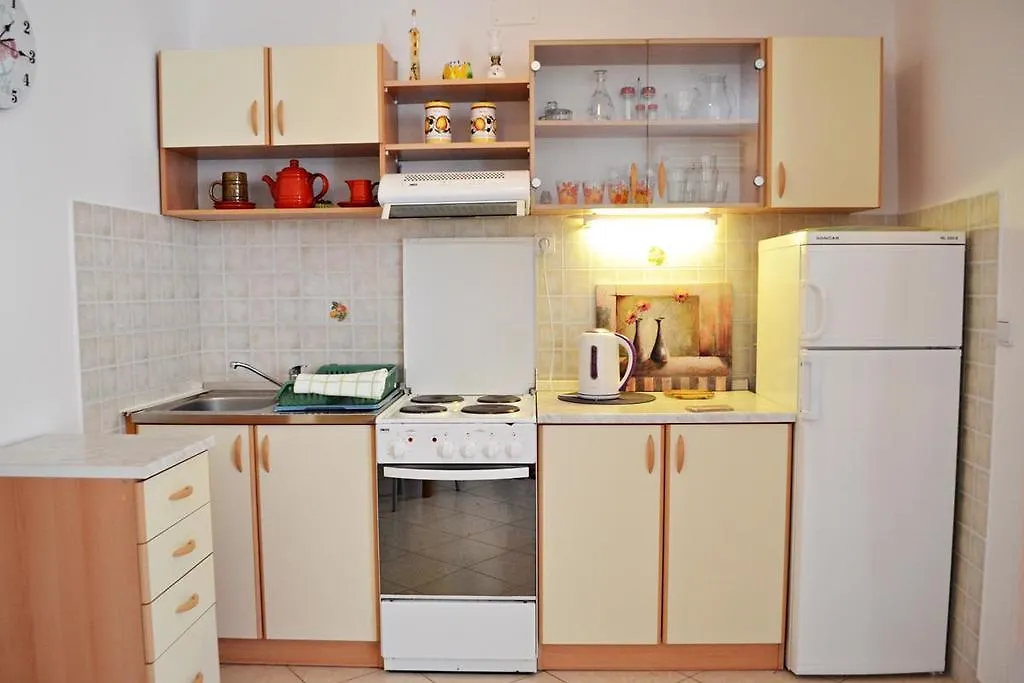 Apartment Klobuka Kastela 0*,  Hırvatistan