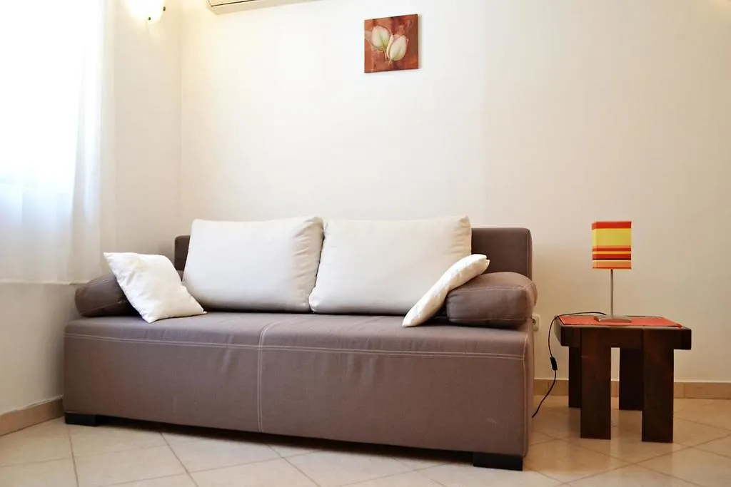Apartment Klobuka Kastela Hırvatistan