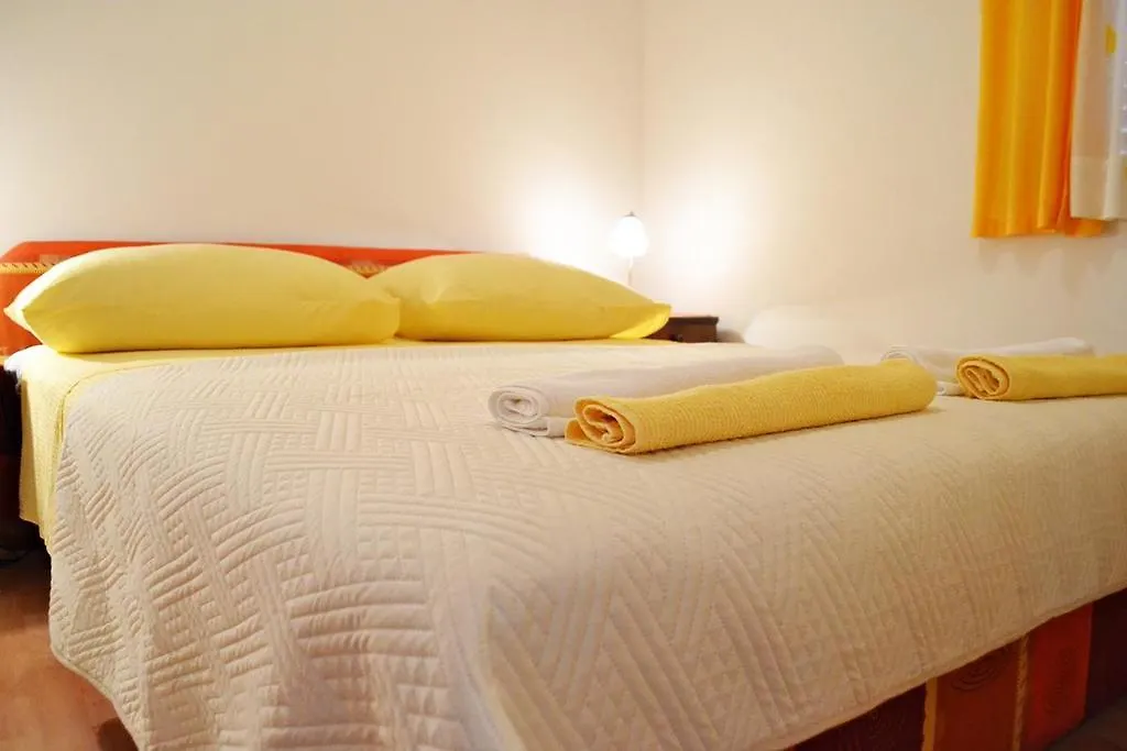 Apartment Klobuka Kastela