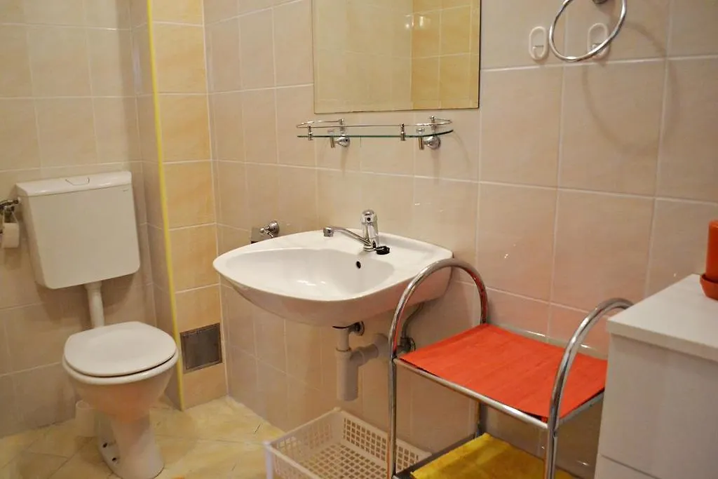 Apartment Klobuka Kastela Hırvatistan
